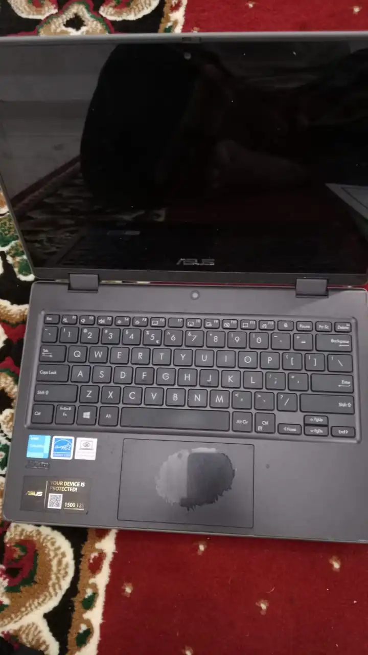 Dokumentasi proses perbaikan laptop onsite di Tangsel
